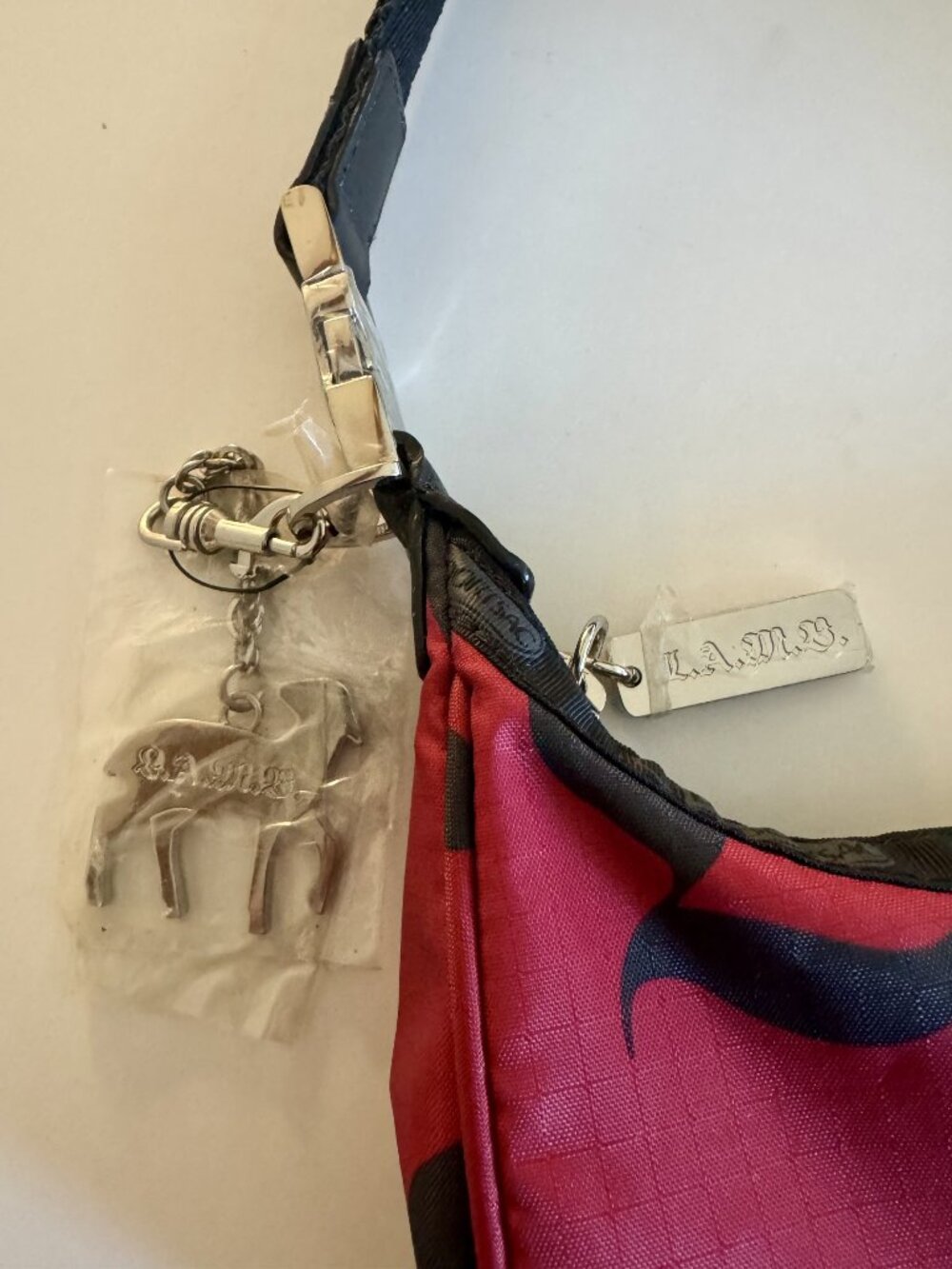 L.A.M.B. LeSportsac Classic Red Shoulder Purse – NEW with plastic on hardware! - Picture 3 of 4